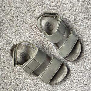 Sand sandals